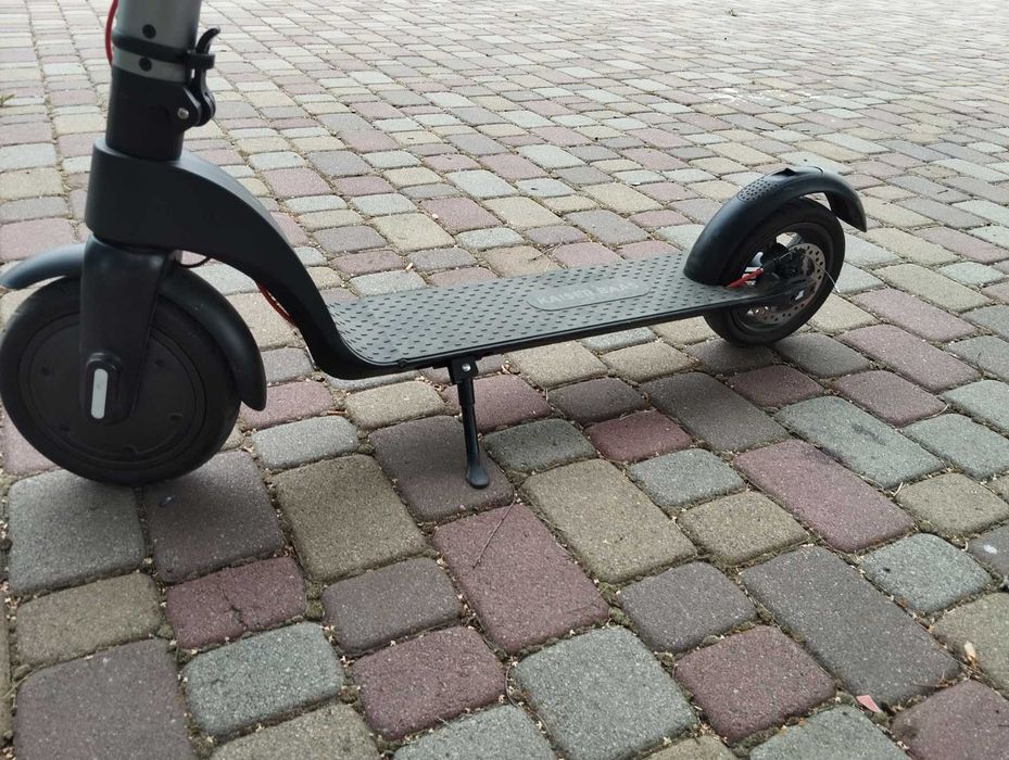 Електросамокат Revo e3