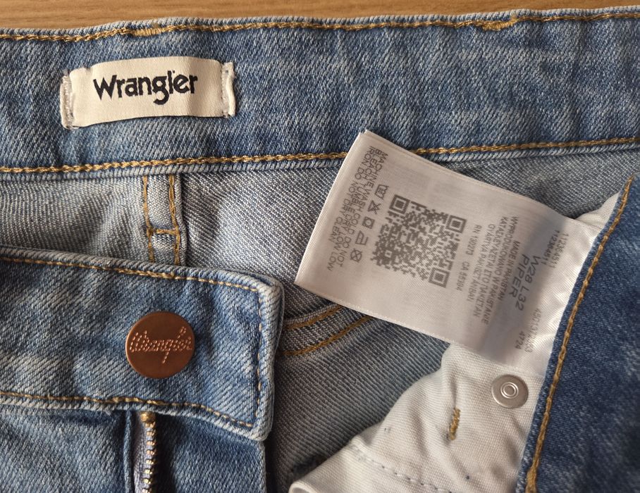 Nowe dżinsy Wrangler W28 L32
