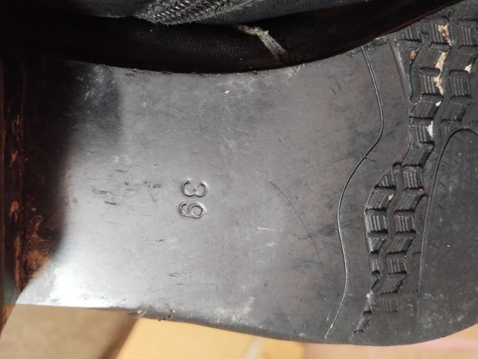 Сапожки жіночі 39