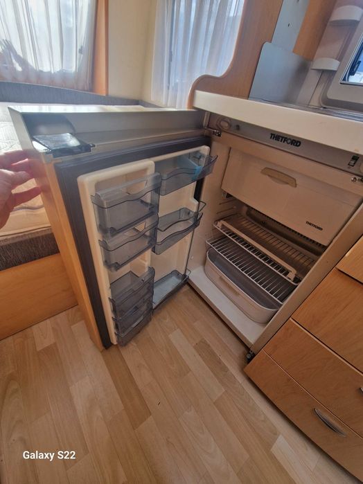 Hobby 400 z 2007r DMC 1100kg Mover Przedsionek Markiza Kompletna