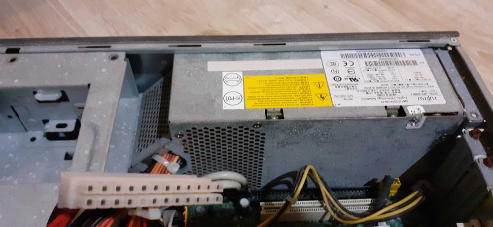 Witam zasilacz fujitsa NPS-250MB A do komputera