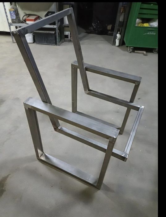 Nogi do ławek lub krzeseł