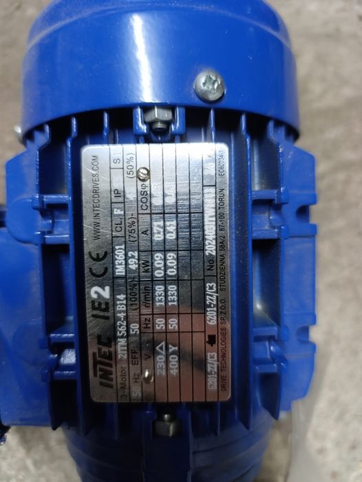 Silnik ze śrubą. Silnik podnoszenia