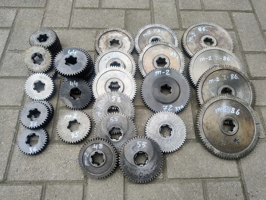 Продам шестерні на гітару токарного станка 16к20
