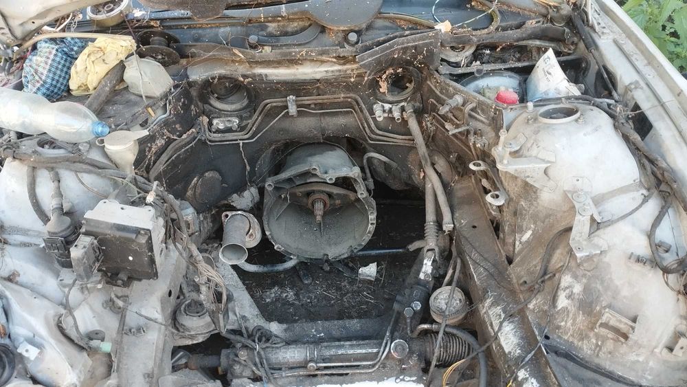 Автомобиль бмв 525 Е39