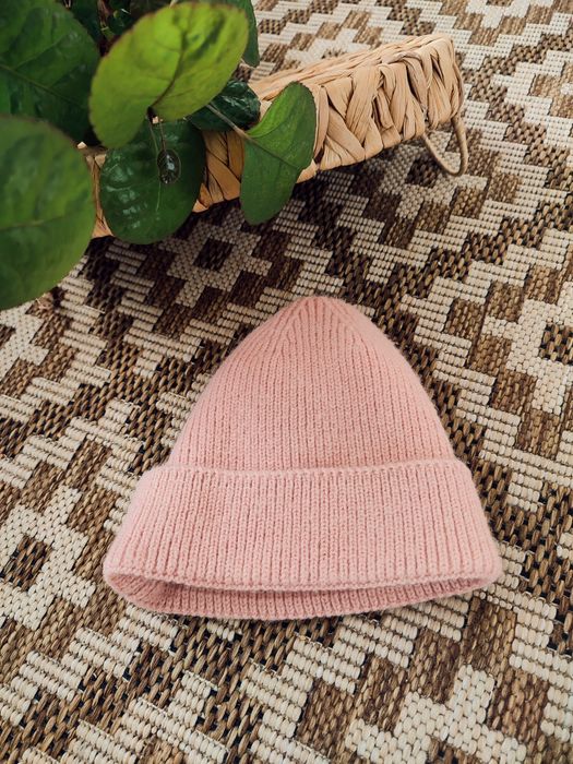 Wełniana czapka handmade pudrowy róż 2,5-4 lata