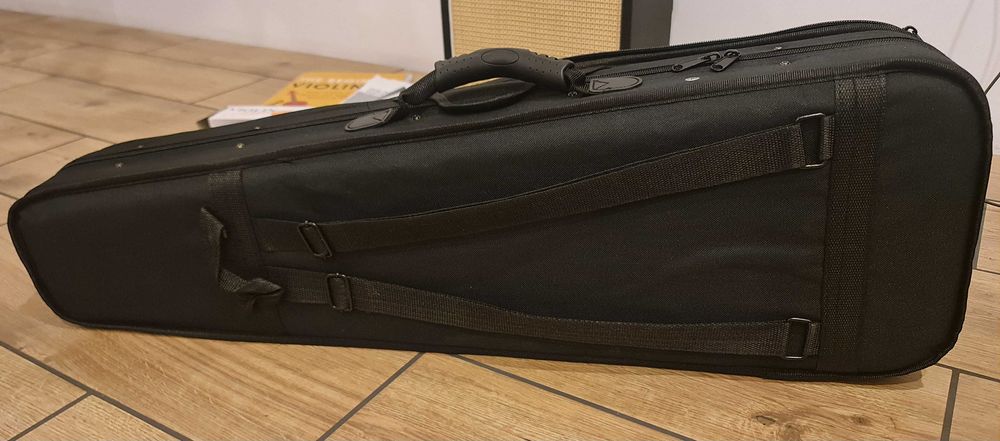 Skrzypce elektryczne Gear4Music  peĺen zestaw