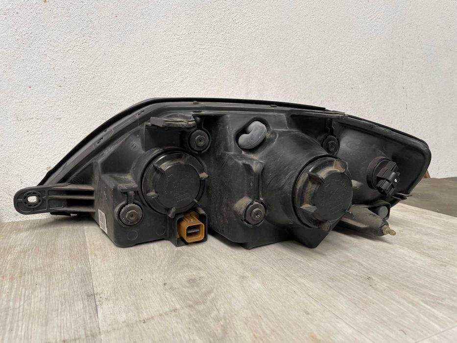 Óticas Hyundai Coupe III (02-09)