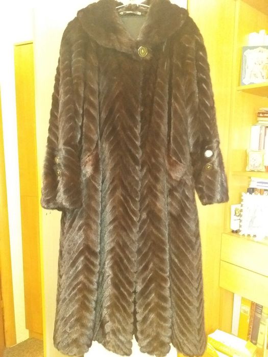 Терміново   продаю   норкову   шубу