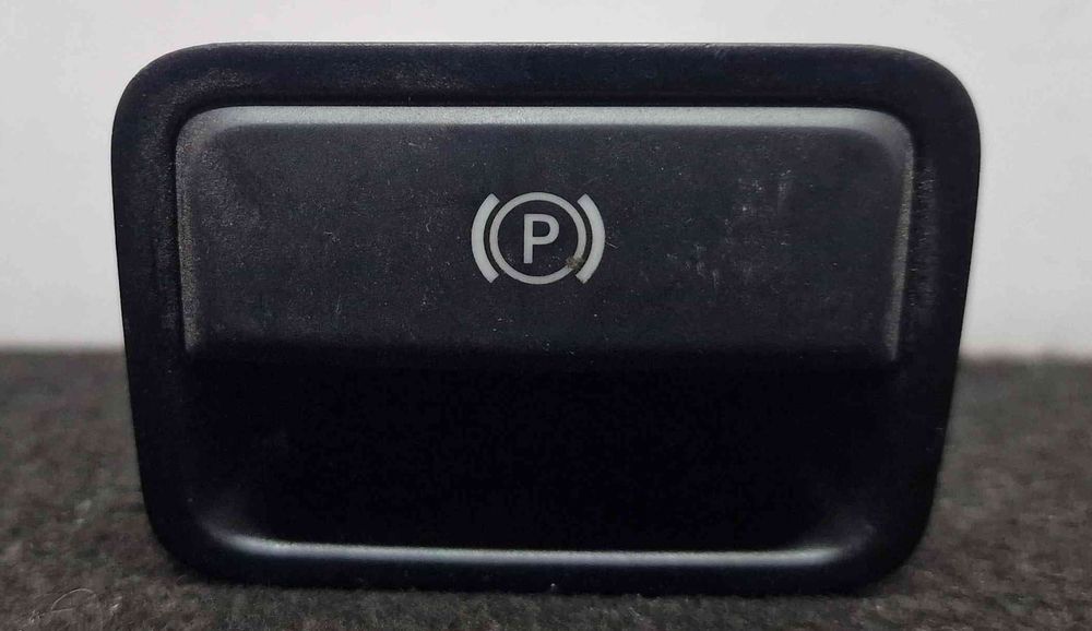 Botão / Interruptor Travão Parque A2469050451 - MERCEDES-BENZ GLA-CLASS
