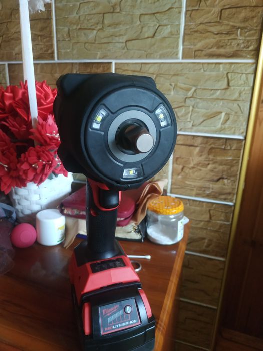 Гайковерт від  Milwaukee 220Нм  2967