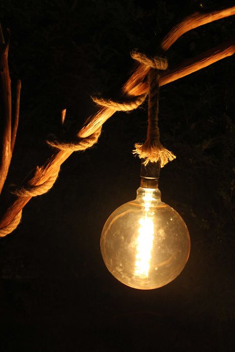 Lampa stojąca, drewniana