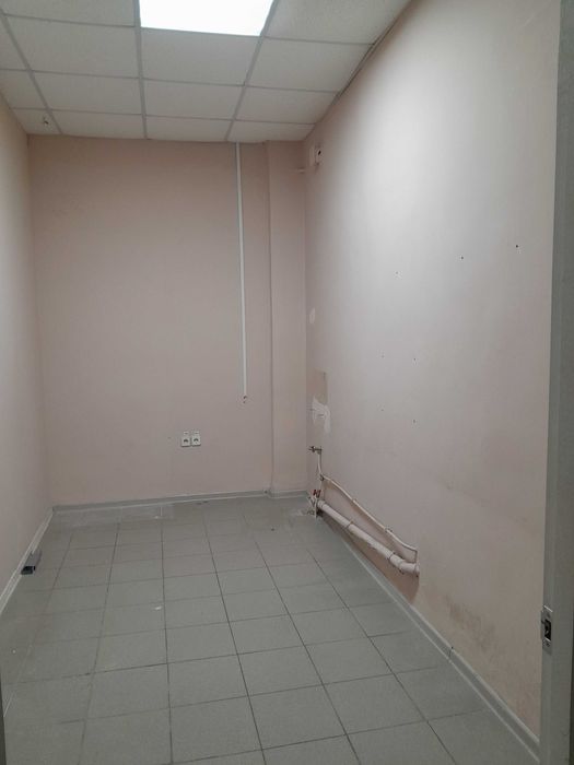 Оренда офіса з окремим входом з вулиці, біля метро Левада