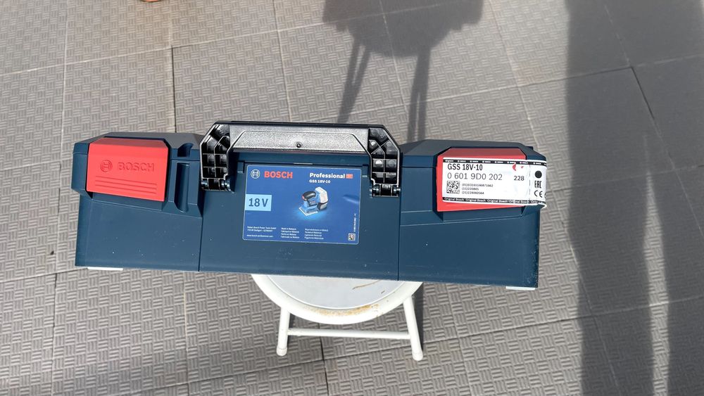 Bosch Professional GSS 18 V - 10