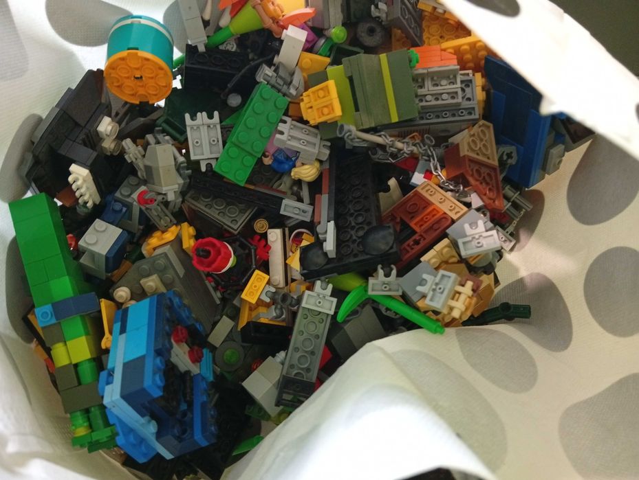 Lego klocki ok. 16kg + figurki + instrukcje