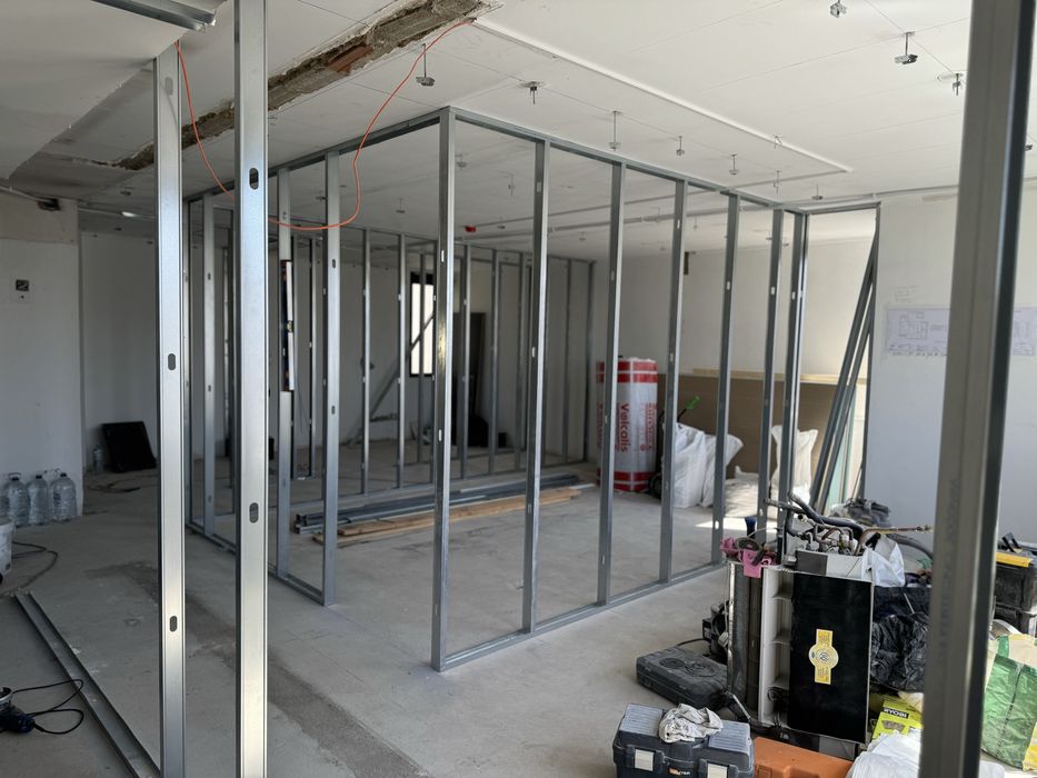 Remodelamos Espaços. Valorizamos Negócios.
