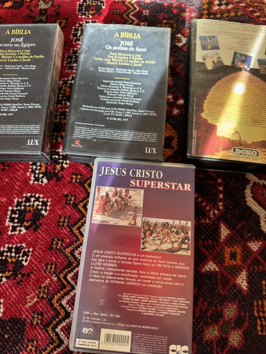 Lote de 4 VHS temas religiosos