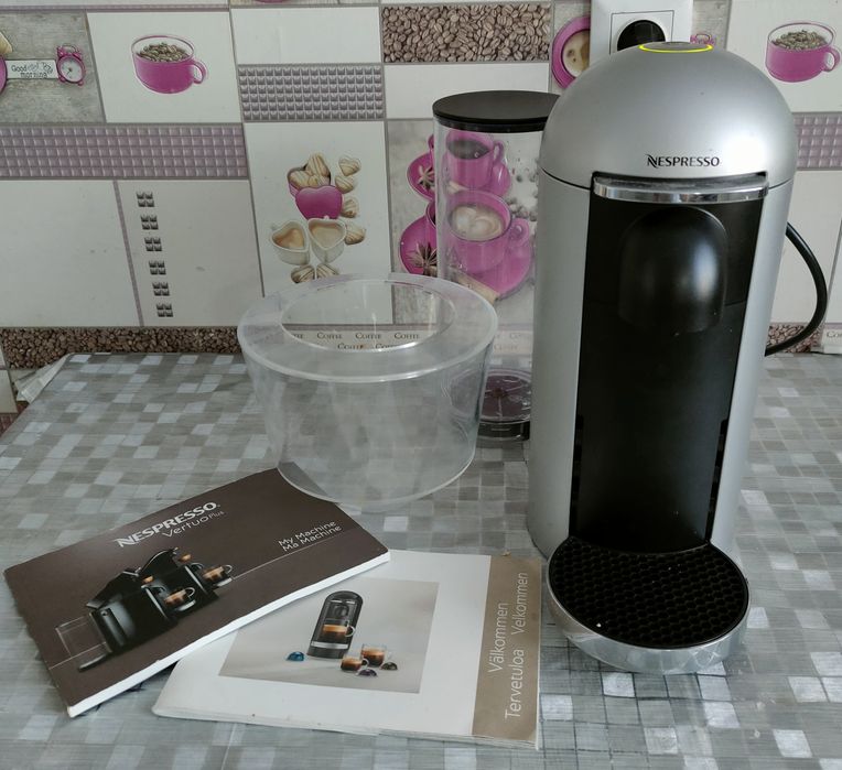 Капсульная кофеварка Nespresso Vertuo