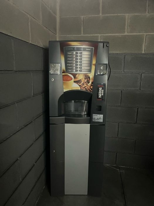 Máquina vending - necta brio 3