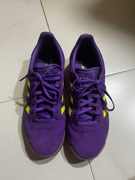 Ténis Adidas Novos
