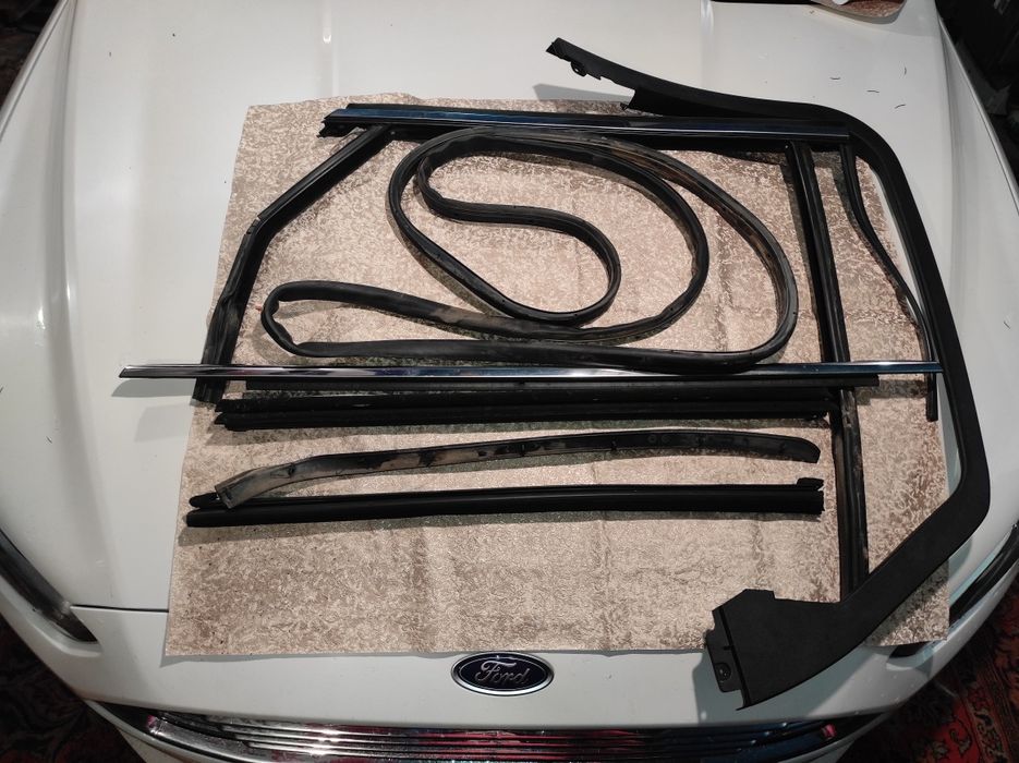 Комплект хрому і пластику з резинками Ford Fusion 2015