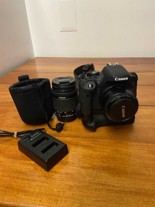 Canon EOS 750D usada – bom estado – com 2 objetivas + grip de bateria