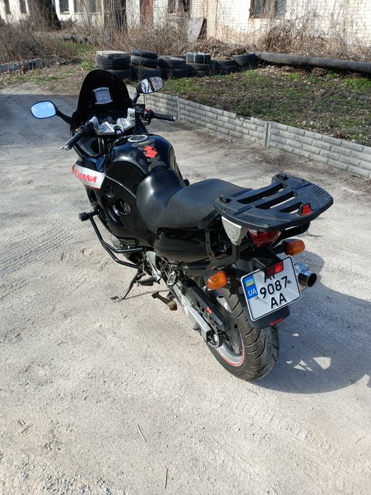 Сузуки катана GSX 750F.