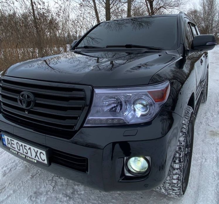 Toyota land cruiser 200