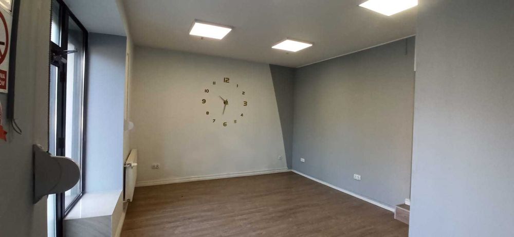 Wieluń - Do wynajęcia lokal handlowo-uslugowy (parter) 50 m2.