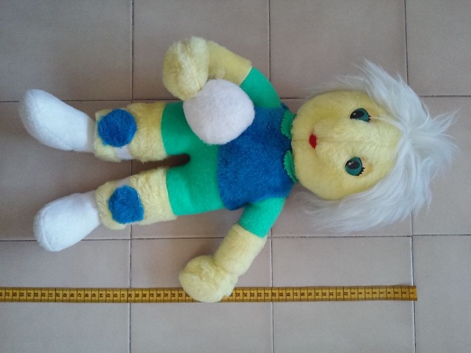 Peluche Angry Bird, Starwars e jogador de voleibol impecáveis.