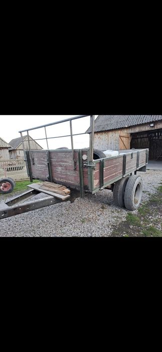 Wóz do ciągnika  bardzo solidny