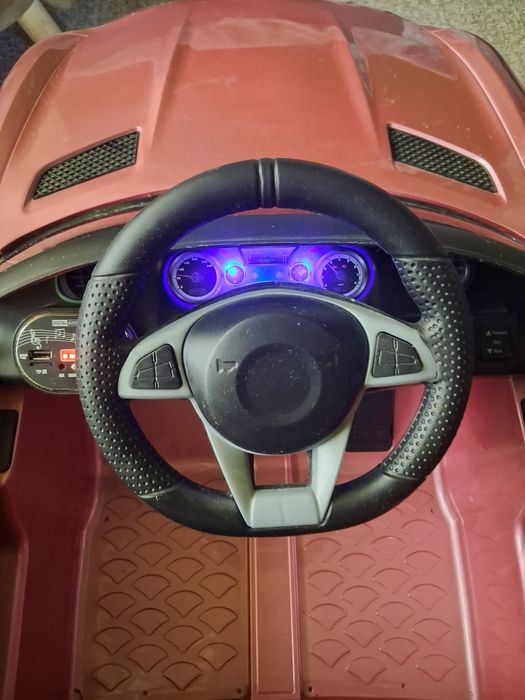 Дитячий електромобіль Mercedes LANA рожевий