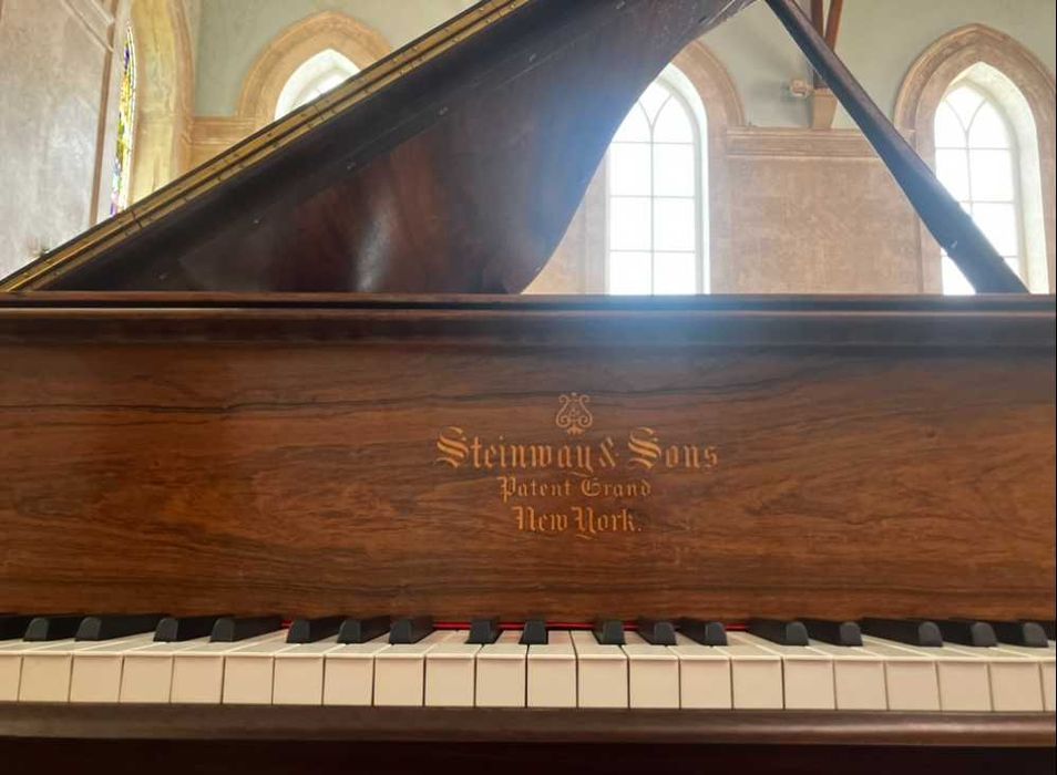 RESEEVADO Steinway & Sons B 211cm em Pau Santo