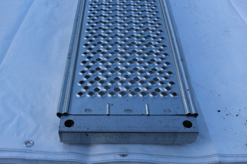 Rusztowanie elewacyjne plettac 9x10m powierzchnia robocza 90m2