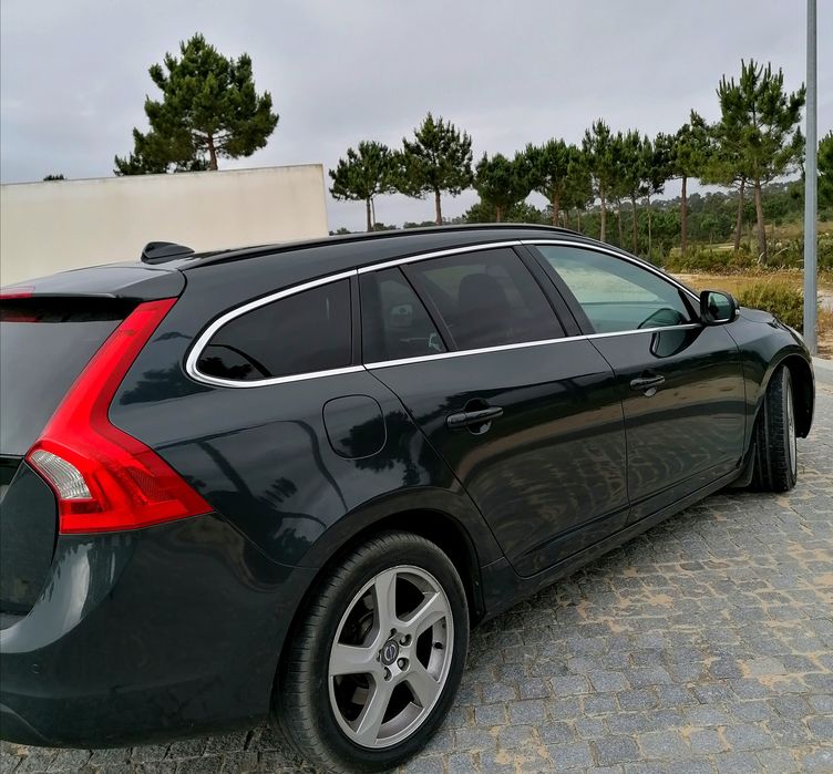 Volvo v60 ano 2012