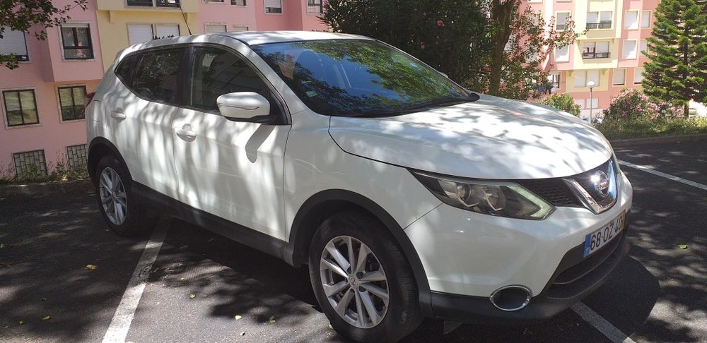 Nissan Qashqai 1.6 Dci Pure Drive (Em bom estado)2014