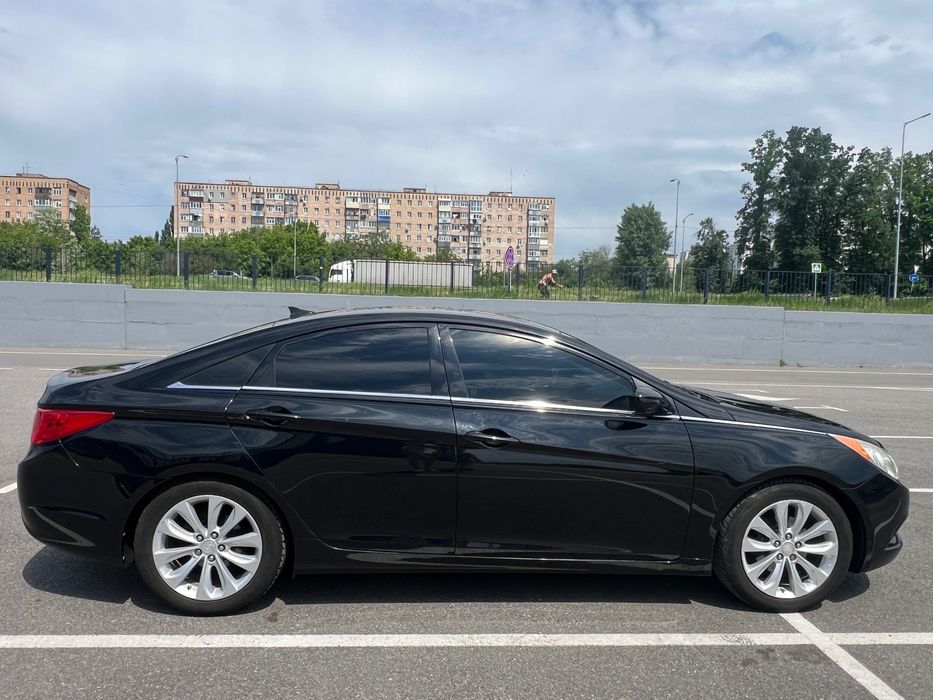 Hyundai sonata 2011