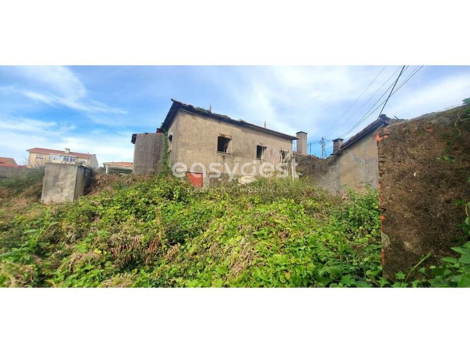 Villa with Land (2787 m²) to Realize Your Dream Project