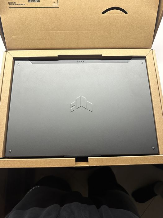 Laptop ASUS TUF Gaming A16 RTX 4050 Ryzen 7