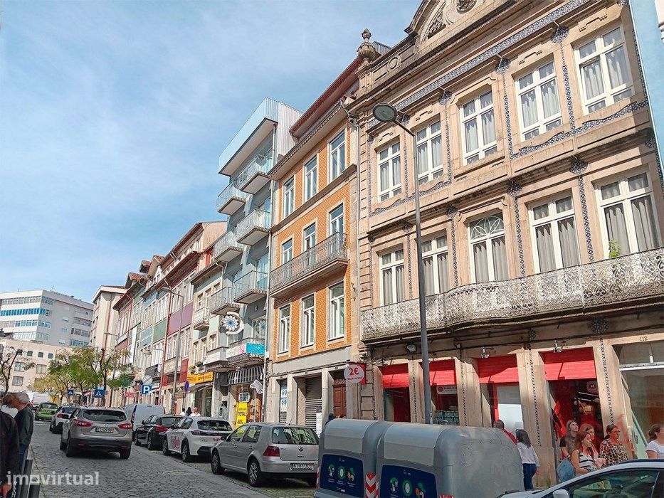 Apartamento T2 novo e com varanda localizado na Rua dos Chãos, em p...