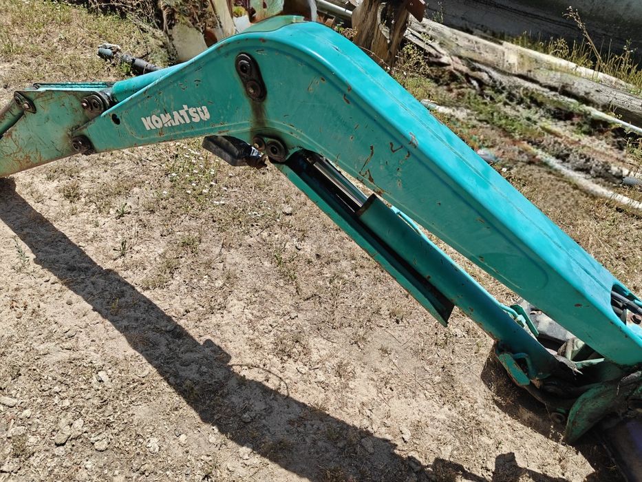 Mini giratória Komatsu profissional raio 0 motor yanmar