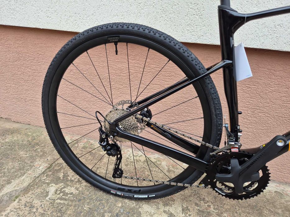 Rower gravel Giant Revolt Advanced 3, rower powystawowy, carbon, GRX