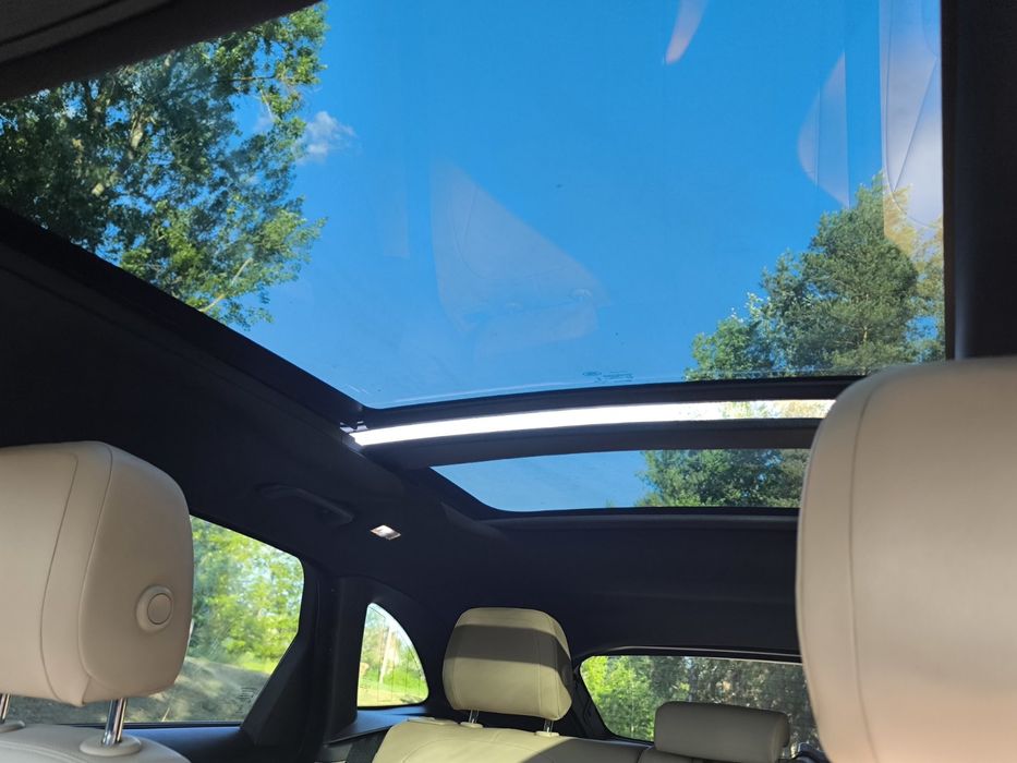 Елітне авто Jaguar F-Pace