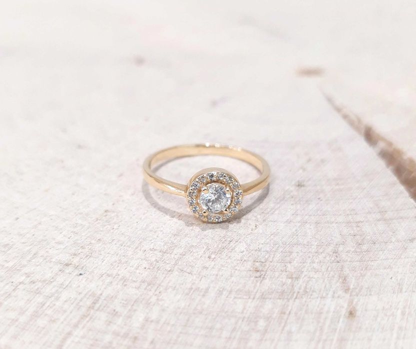 Złoty pierścionek p.585/1,68g