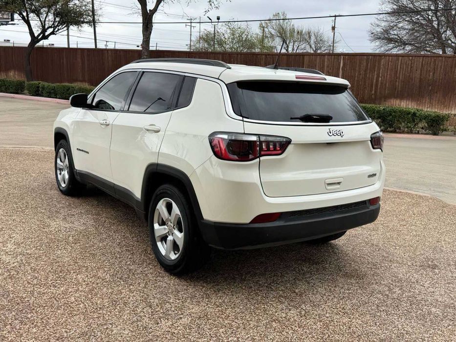Jeep Compass Latitude      2019
