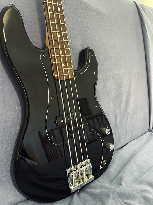 Fender Standard Precision Bass