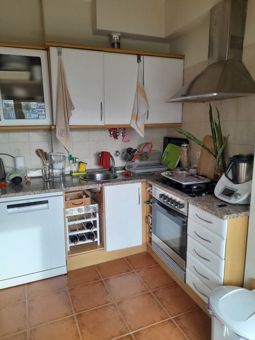 Quarto para arrendar a estudante