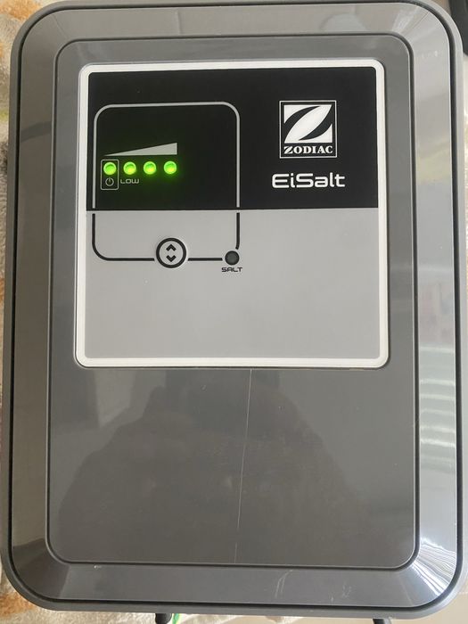 Clorador salino zodiac pronto a instalar