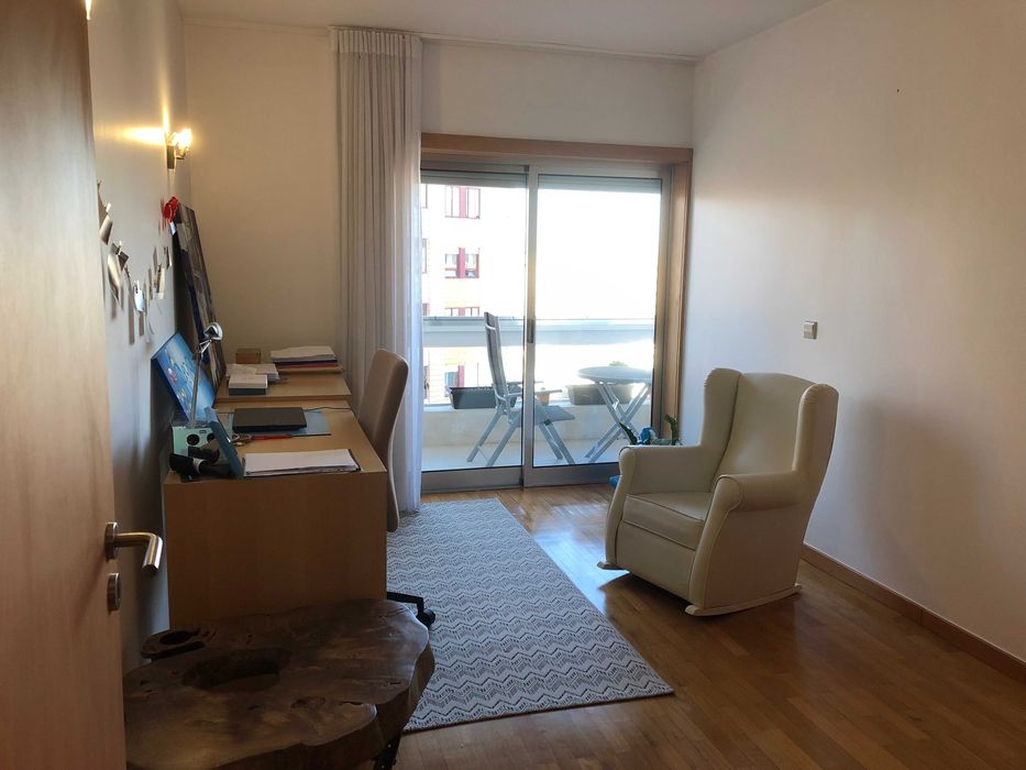 T2+1 último piso voltado a poente nos Maninhos, Maia, por 335.000€