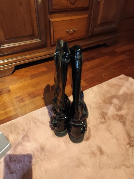Botas cano alto verniz